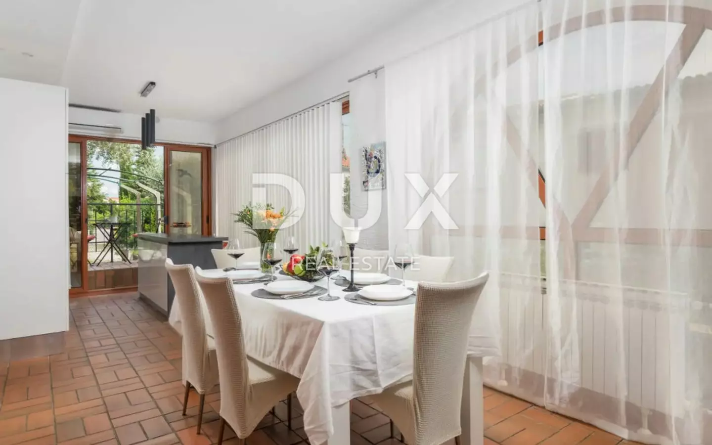 8-bedroom Villa In Kornić, Croatia (250 M²)