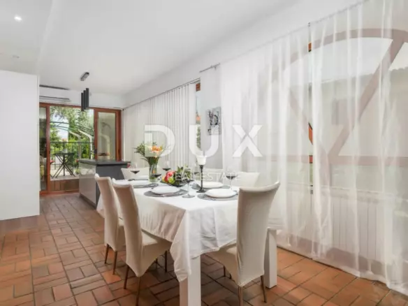 8-bedroom Villa In Kornić, Croatia (250 M²)
