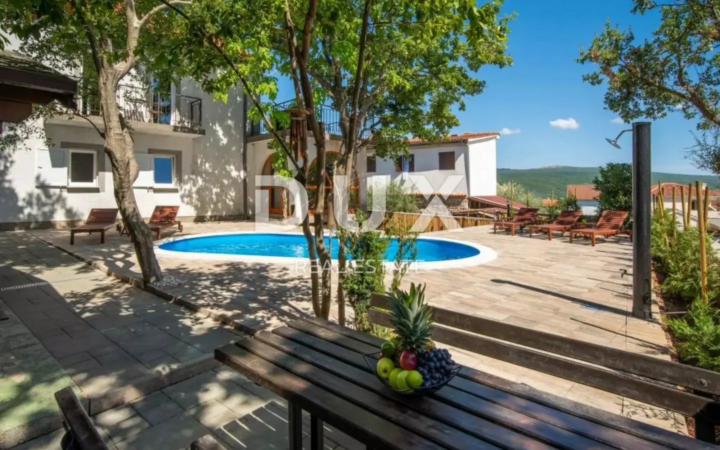 8-bedroom Villa In Kornić, Croatia (250 M²)