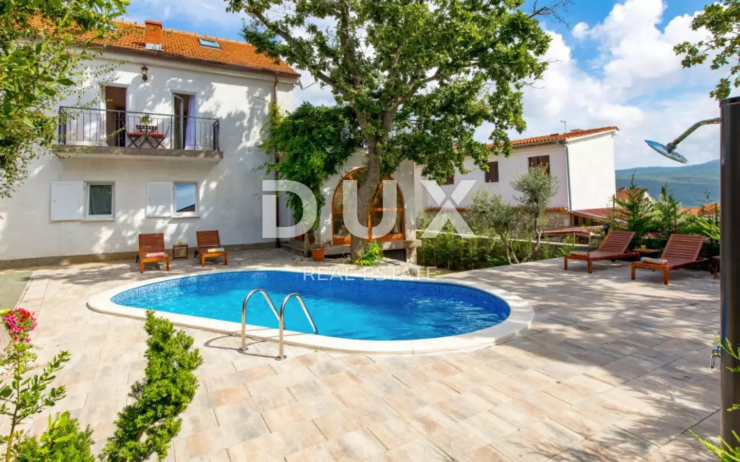 8-bedroom Villa In Kornić, Croatia (250 M²)