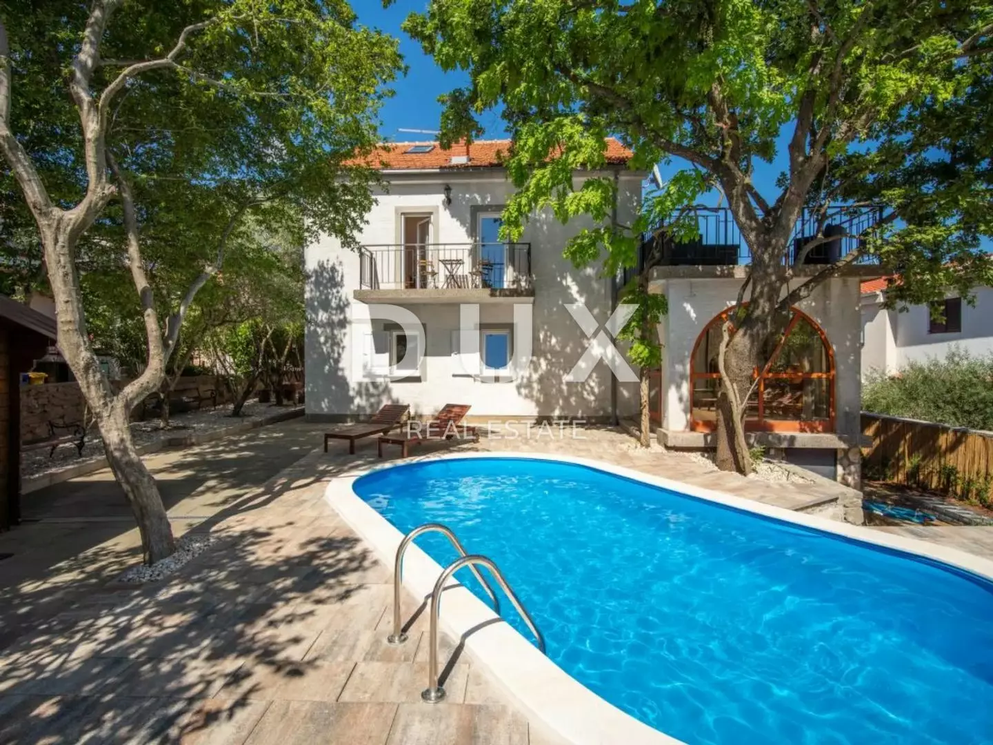 1728030149_tr_h-1200w-1600pr-truefo-auto-9a7df3 8-bedroom Villa In Kornić, Croatia (250 M²)