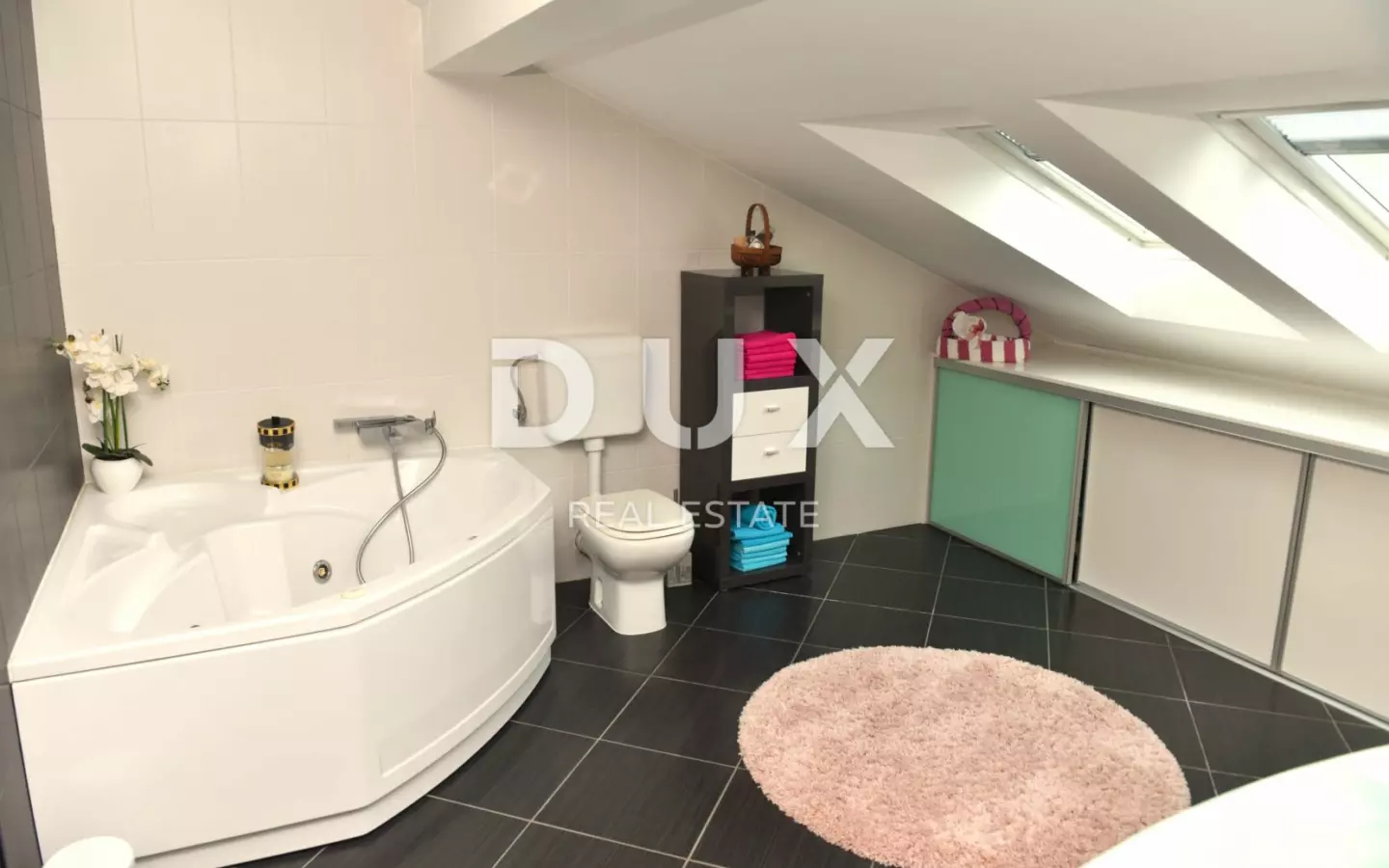 4-bedroom Apartment In Drenova, Croatia (186 M²)