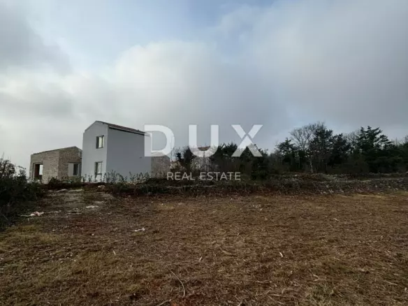 Land In Filipana, Croatia (1.295 M²)