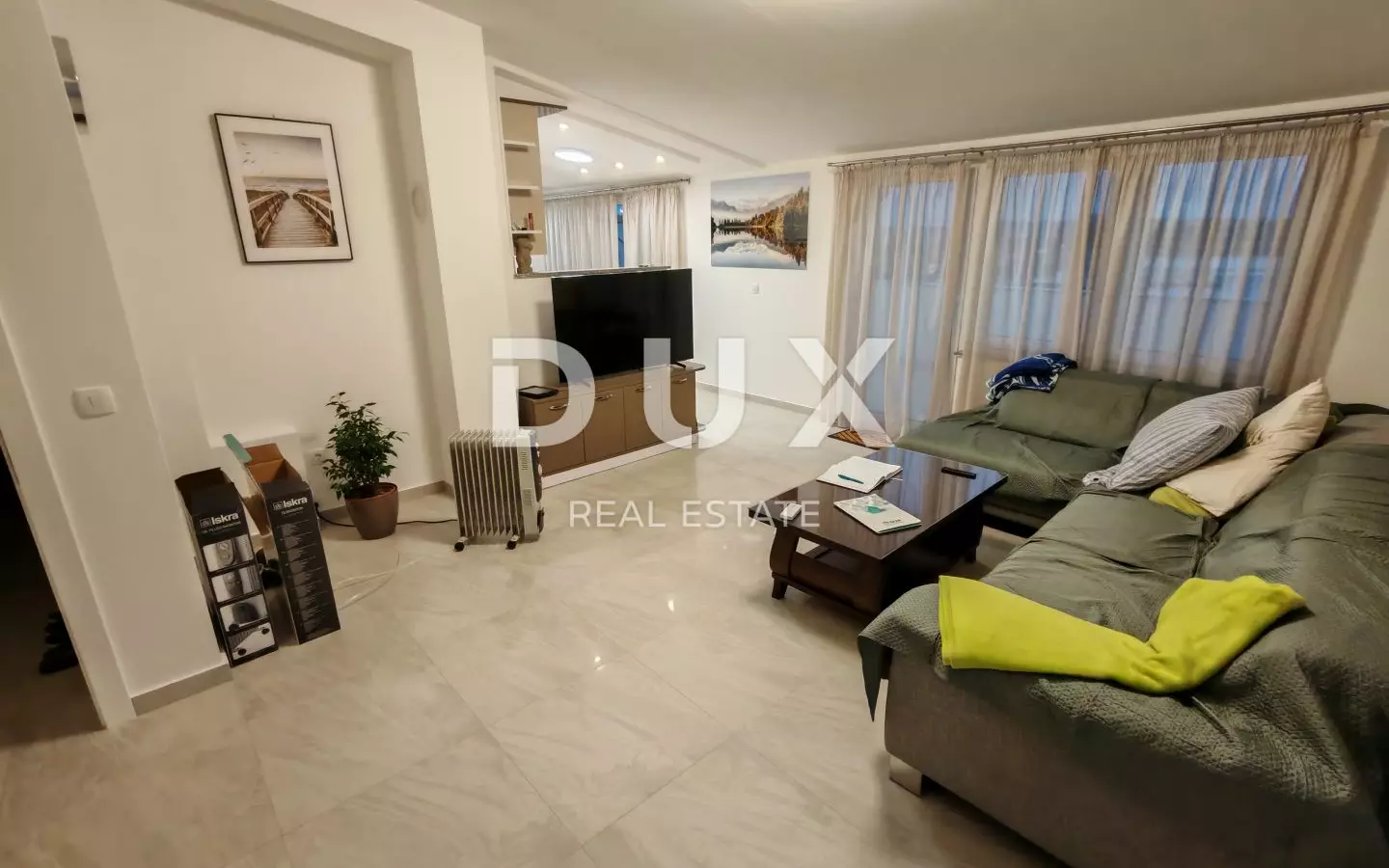 5-bedroom Apartment In Petrčane, Croatia (195,43 M²)