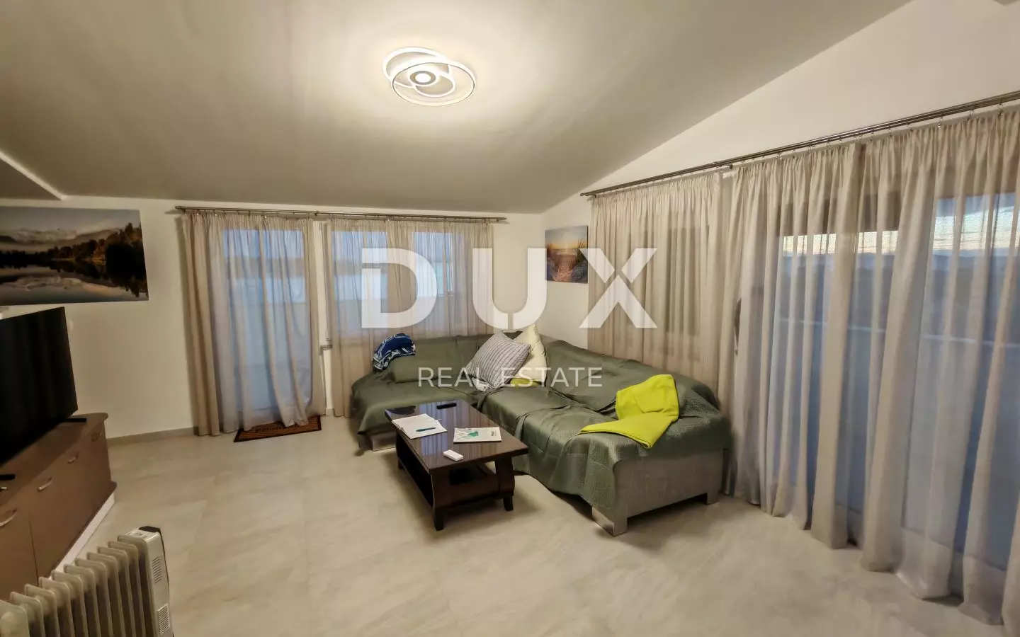 5-bedroom Apartment In Petrčane, Croatia (195,43 M²)