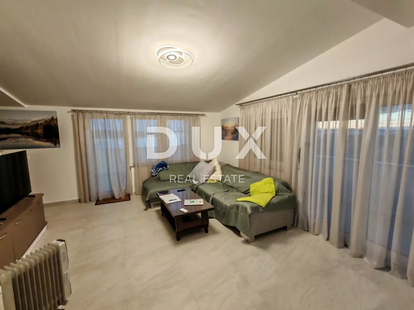 5-bedroom Apartment In Petrčane, Croatia (195,43 M²)