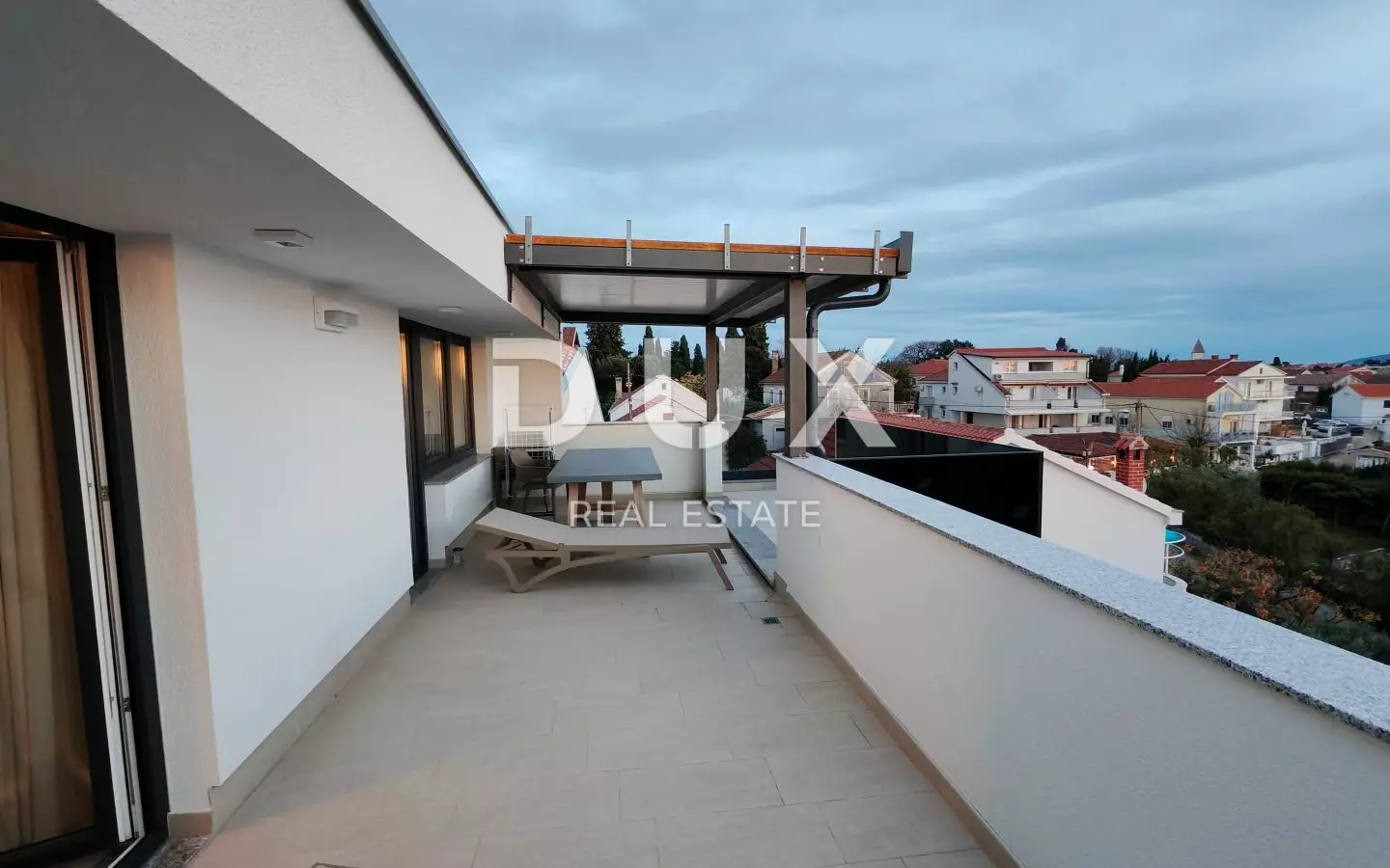 5-bedroom Apartment In Petrčane, Croatia (195,43 M²)