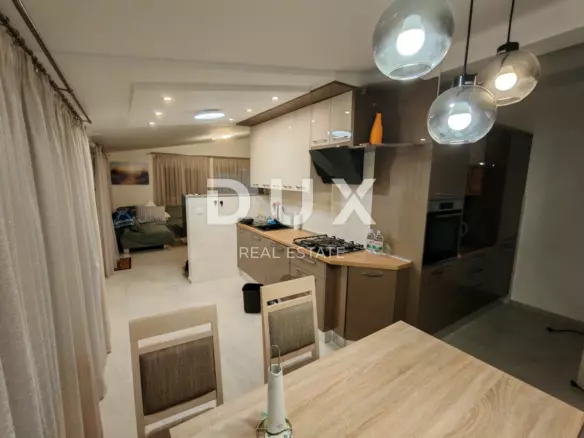 5-bedroom Apartment In Petrčane, Croatia (195,43 M²)