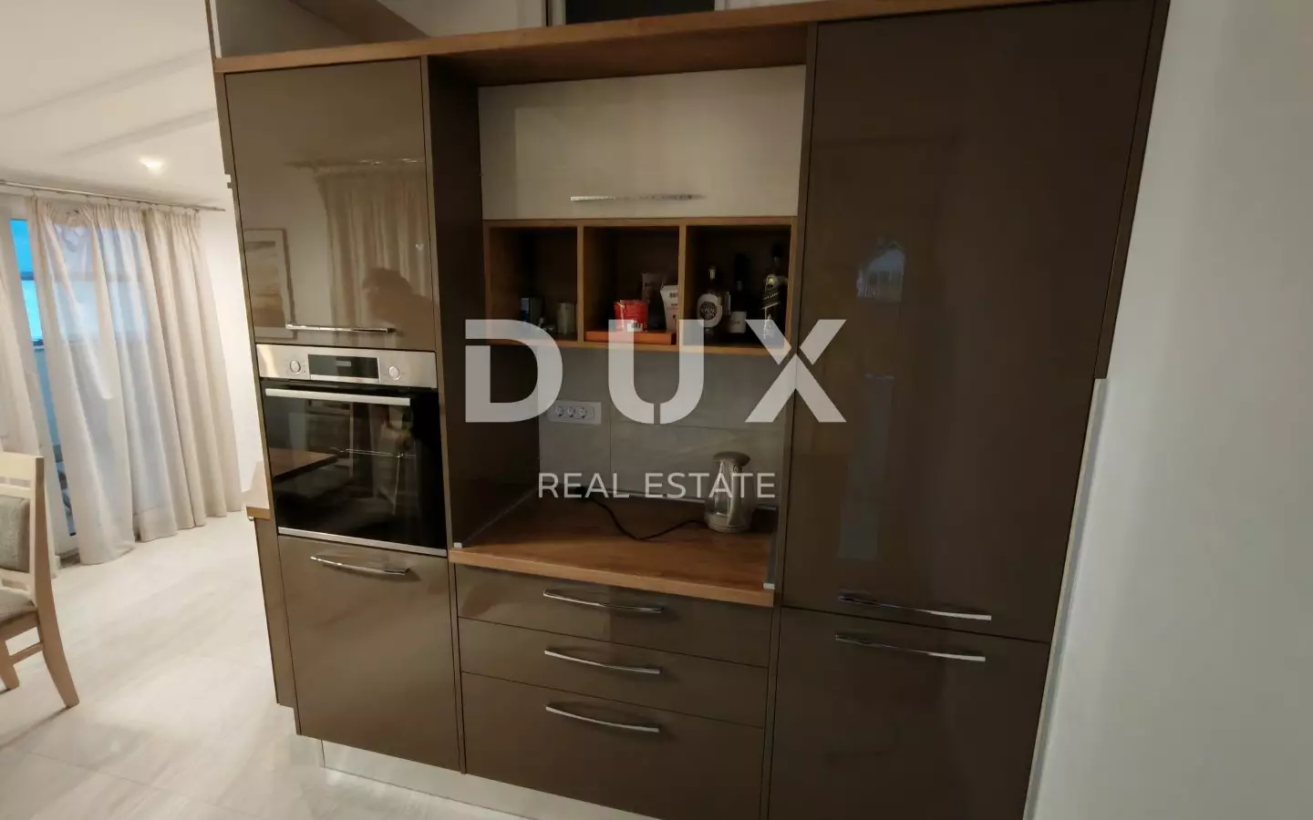 5-bedroom Apartment In Petrčane, Croatia (195,43 M²)