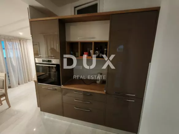 5-bedroom Apartment In Petrčane, Croatia (195,43 M²)
