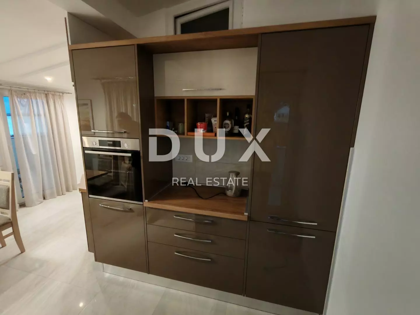 5-bedroom Apartment In Petrčane, Croatia (195,43 M²)