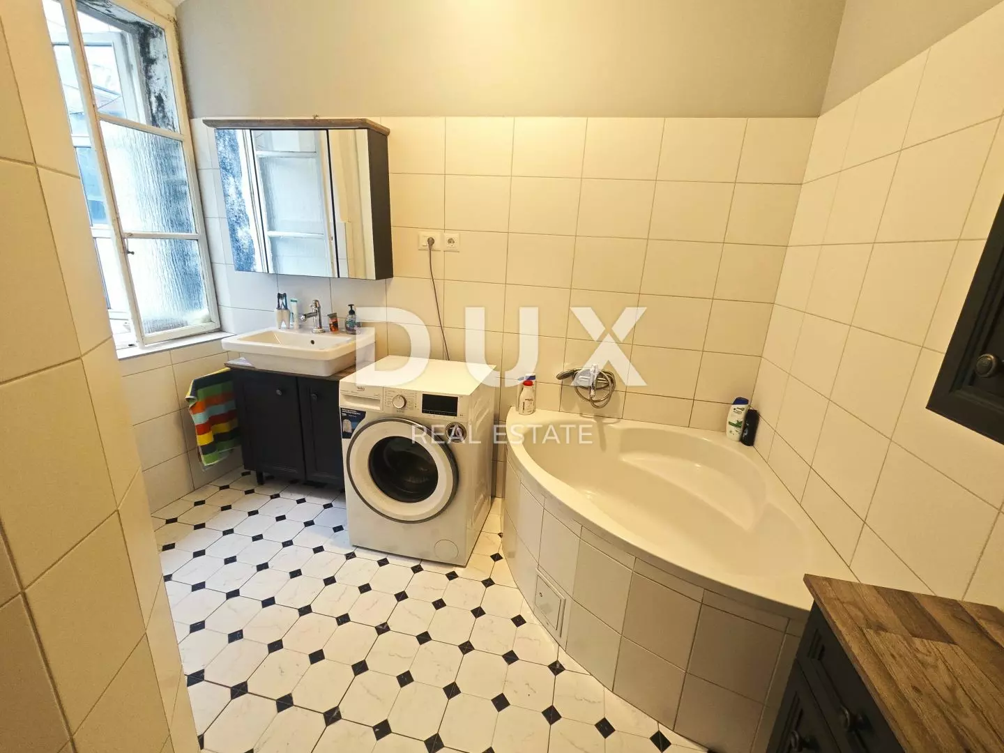 4-bedroom Apartment In Centar, Croatia (140 M²)