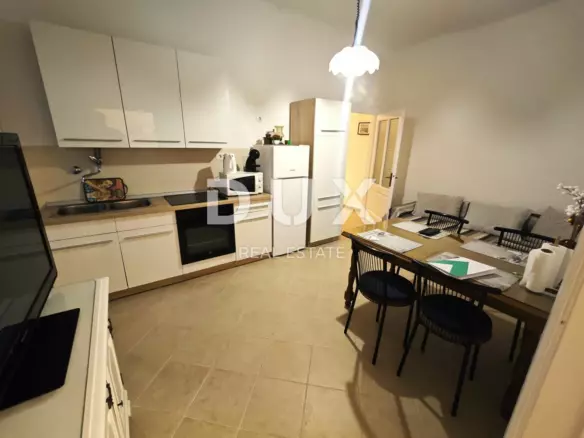 2-bedroom Apartment In Podmurvice, Croatia (64 M²)