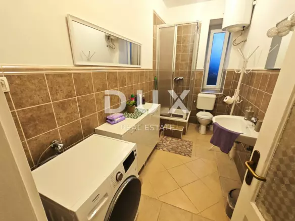 2-bedroom Apartment In Podmurvice, Croatia (64 M²)