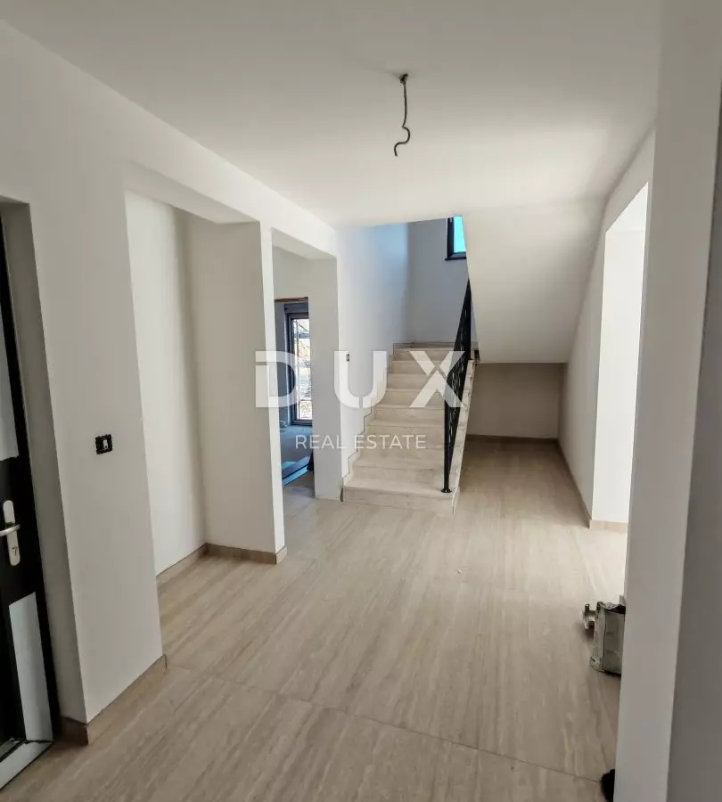 4-bedroom Villa In Mulo, Croatia (279,64 M²)