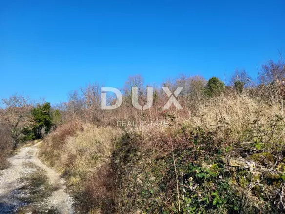 Land In Grožnjan, Croatia (1.279 M²)