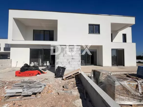 3-bedroom Apartment In Vodice, Croatia (96,61 M²)