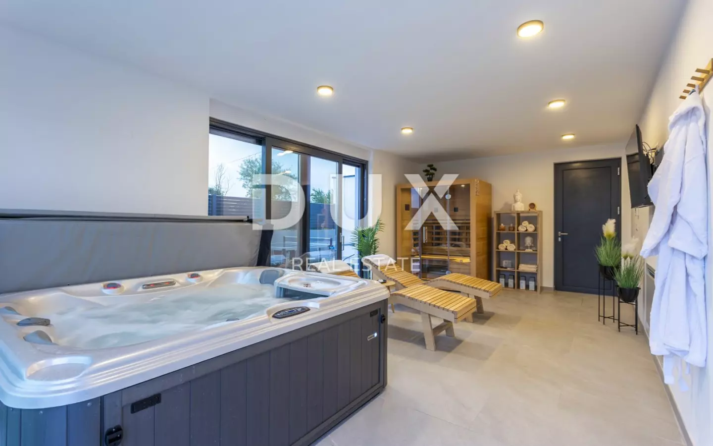 4-bedroom Villa In Banjole, Croatia (300 M²)