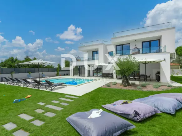 4-bedroom Villa In Banjole, Croatia (300 M²)