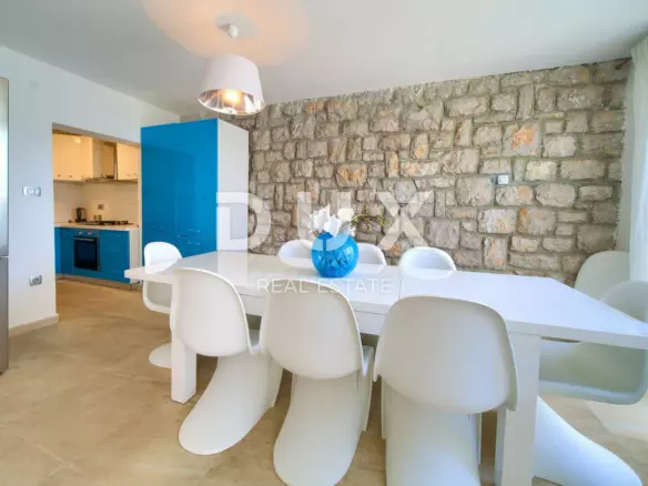 6-bedroom Villa In Novi Vinodolski, Croatia (200 M²)