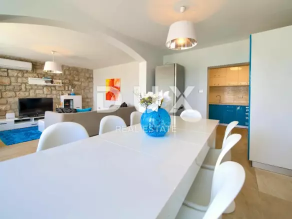 6-bedroom Villa In Novi Vinodolski, Croatia (200 M²)