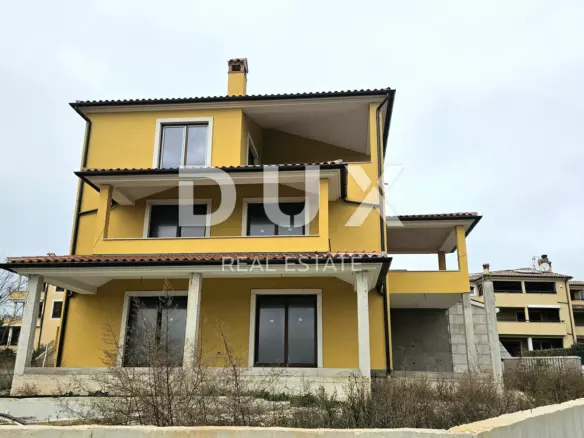 3-bedroom Villa In Premantura, Croatia (697 M²)