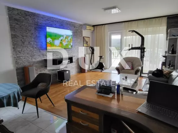 3-bedroom Apartment In Kampor, Croatia (99 M²)