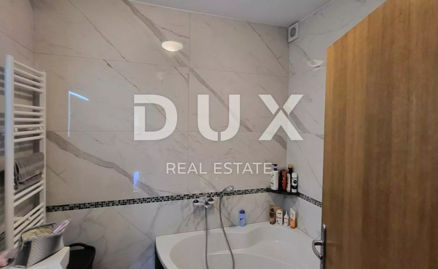 3-bedroom Apartment In Kampor, Croatia (99 M²)