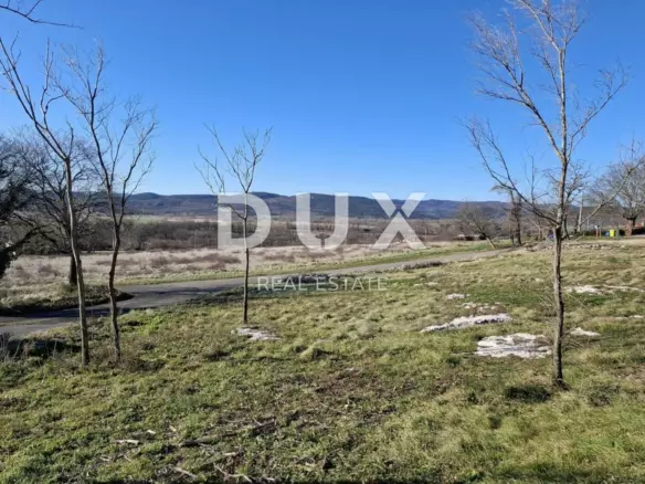Land In Kršan, Croatia (1.250 M²)