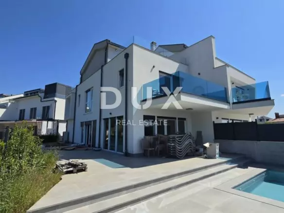 4-bedroom Villa In Poreč, Croatia (254,6 M²)