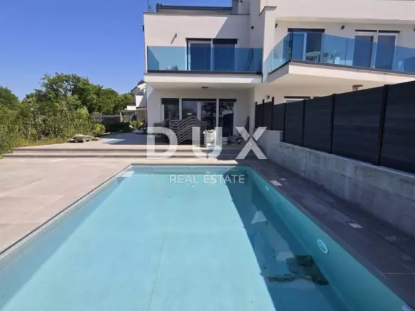 4-bedroom Villa In Poreč, Croatia (254,6 M²)