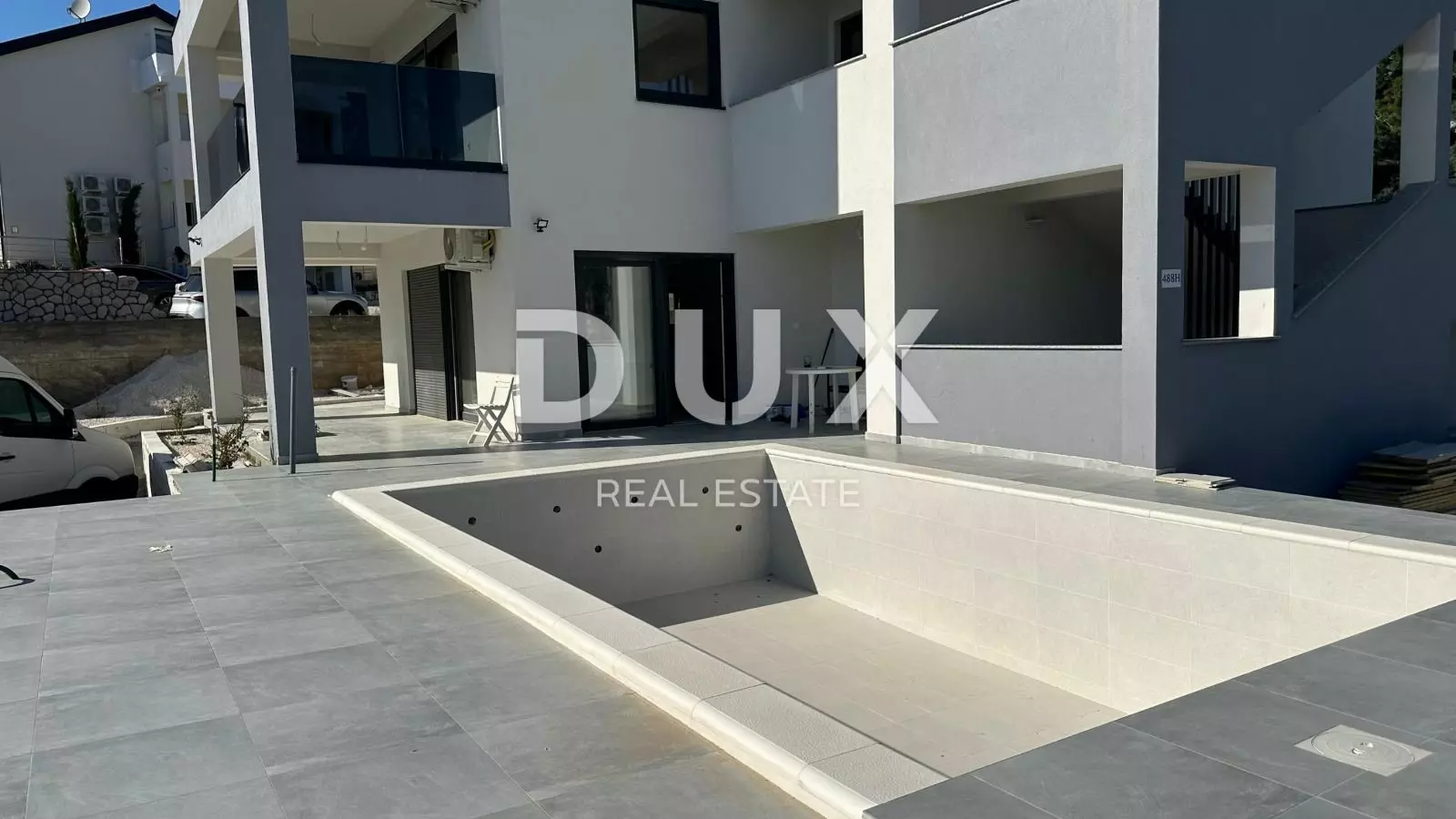 1746350096_img-20250503-wa0007-0e3b7a 3-bedroom Apartment In Banjol, Croatia (170 M²)