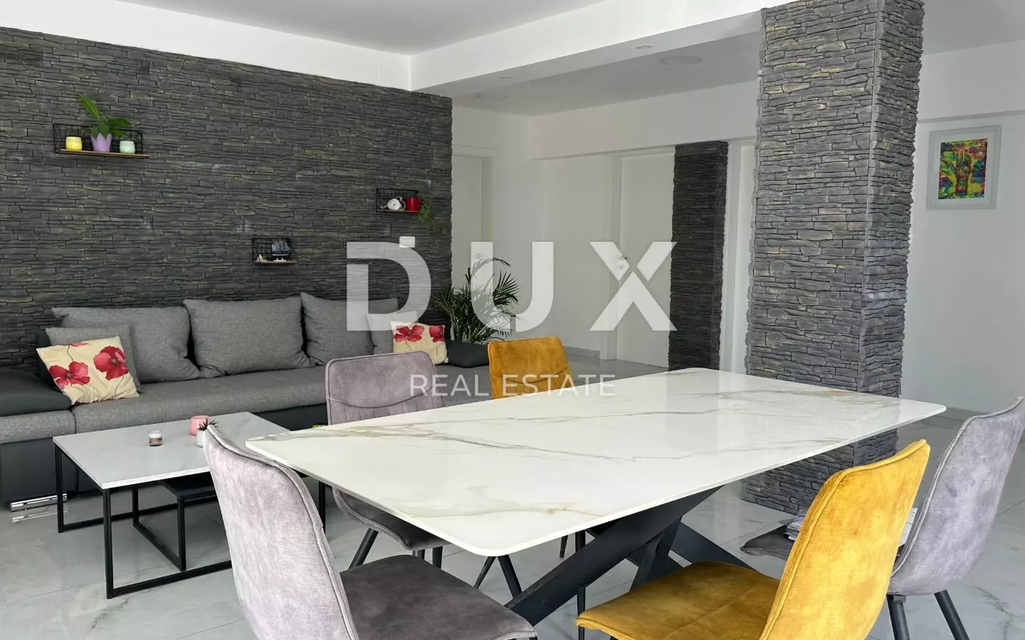 3-bedroom Apartment In Banjol, Croatia (170 M²)