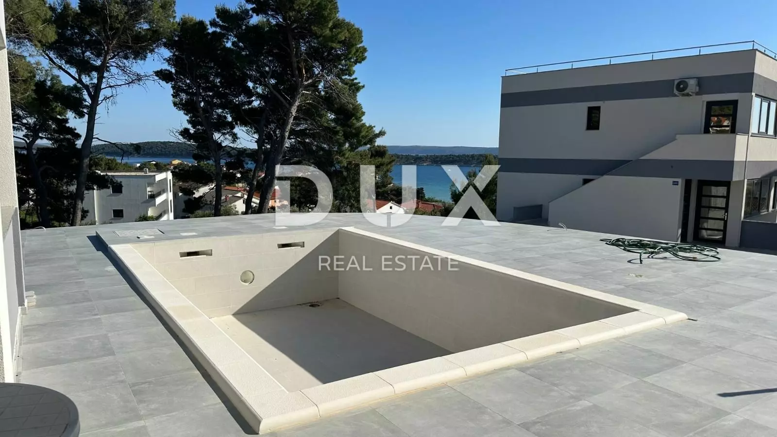 1746350107_img-20250503-wa0009-eab208 3-bedroom Apartment In Banjol, Croatia (170 M²)