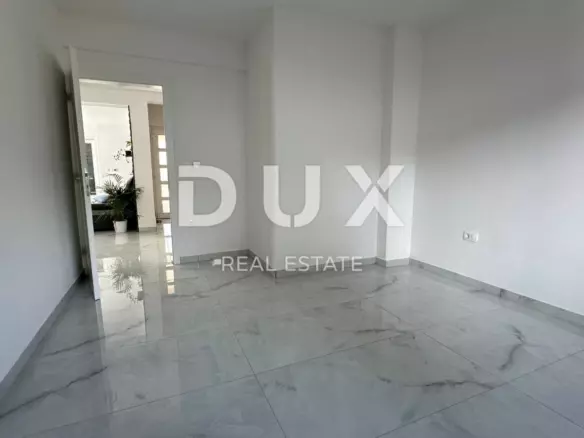 3-bedroom Apartment In Banjol, Croatia (170 M²)