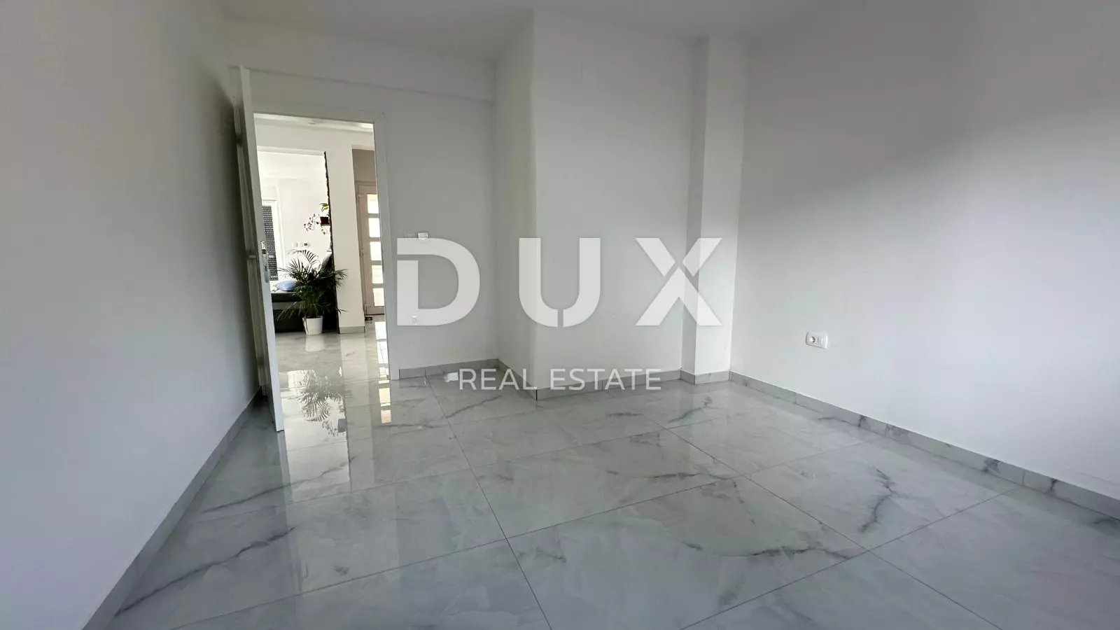 1746350115_img-20250503-wa0001-65daef 3-bedroom Apartment In Banjol, Croatia (170 M²)