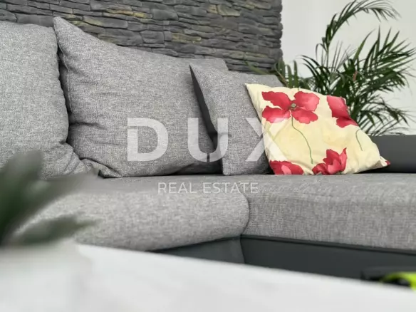 3-bedroom Apartment In Banjol, Croatia (170 M²)