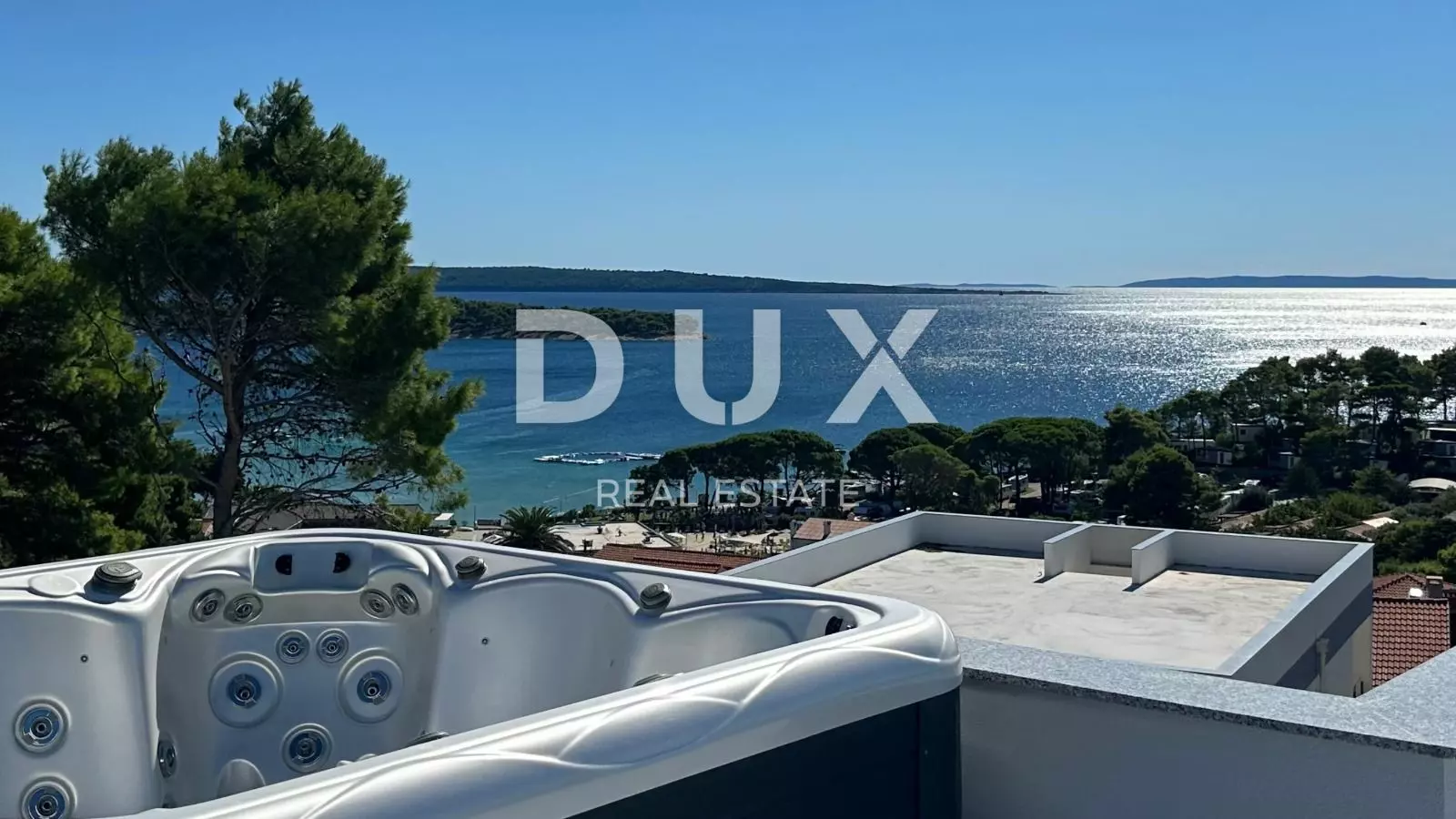 3-bedroom Apartment In Banjol, Croatia (170 M²)