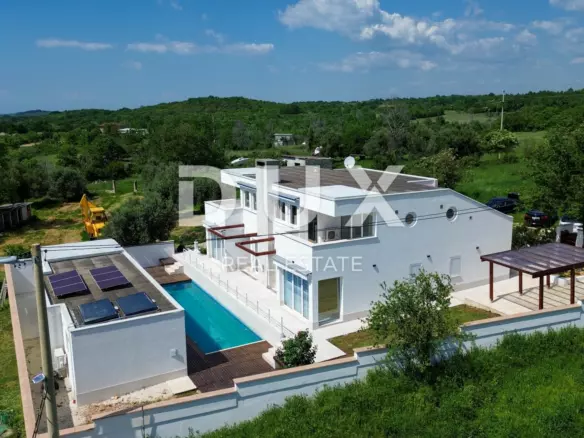 6-bedroom Villa In Vrsar, Croatia (400 M²)