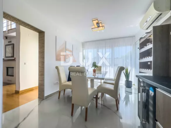 6-bedroom Villa In Vrsar, Croatia (400 M²)