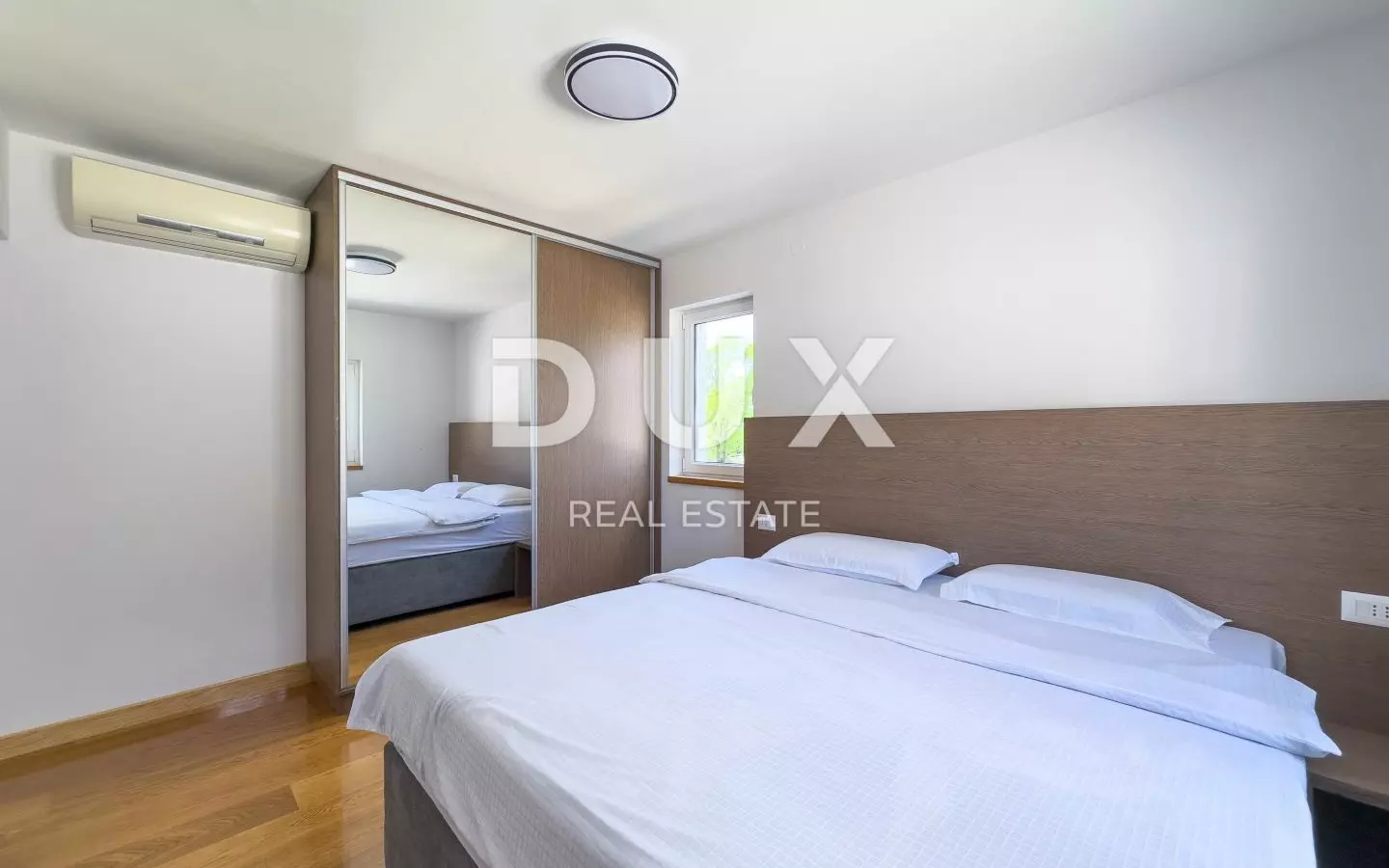 6-bedroom Villa In Vrsar, Croatia (400 M²)