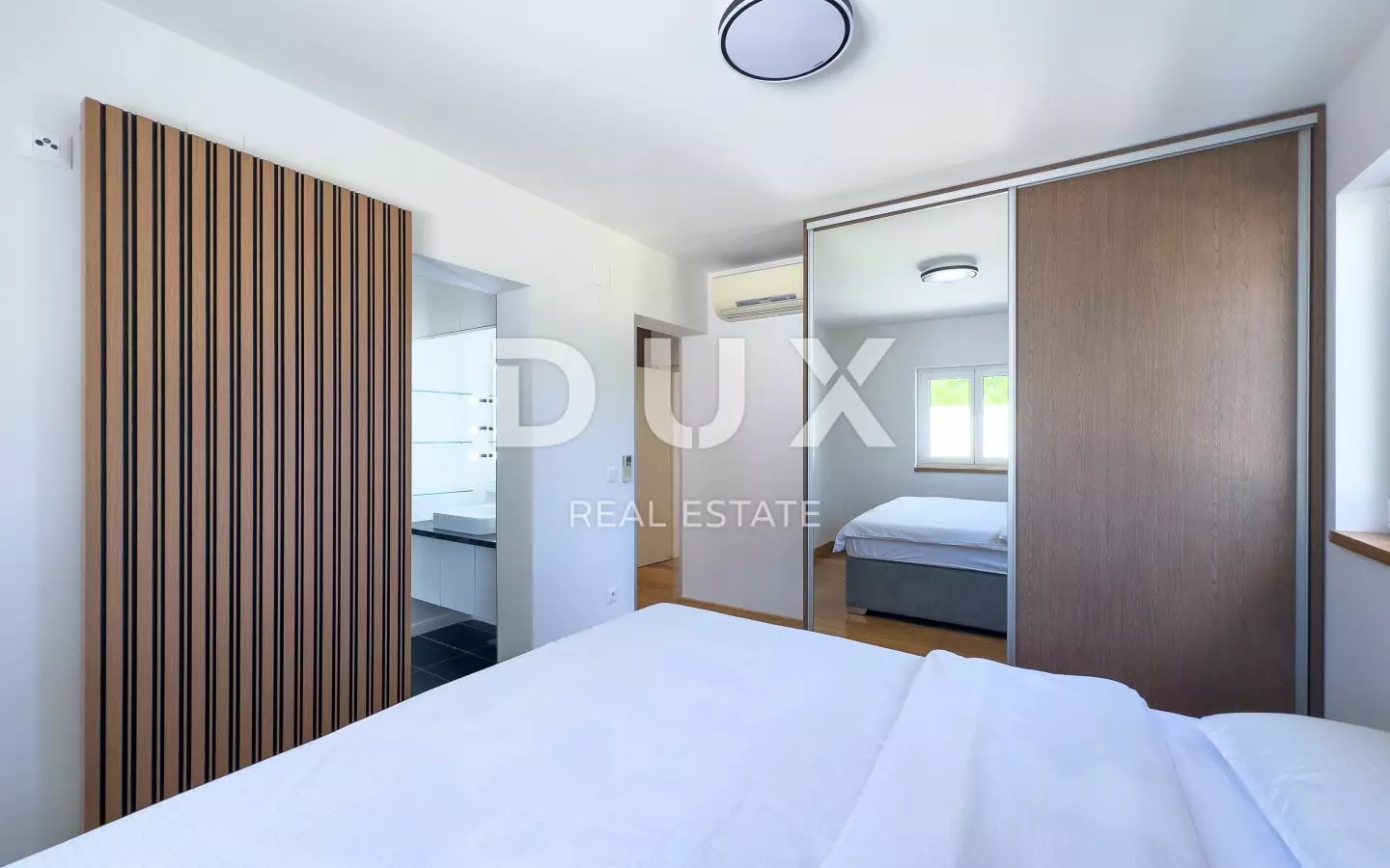6-bedroom Villa In Vrsar, Croatia (400 M²)