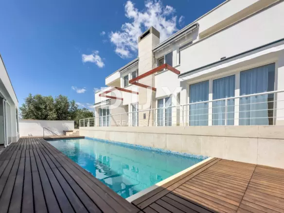 6-bedroom Villa In Vrsar, Croatia (400 M²)