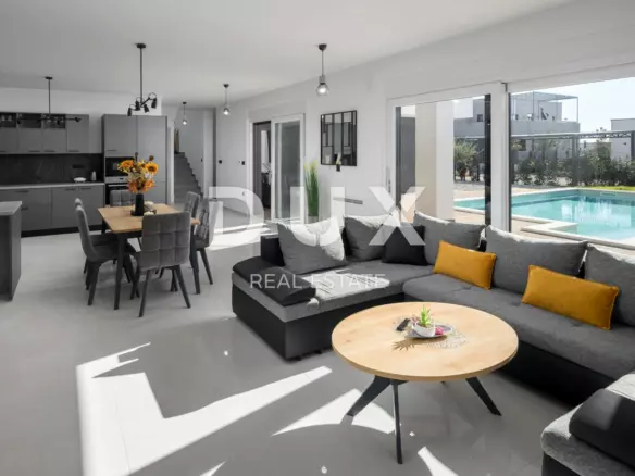 4-bedroom Detached House In Poreč, Croatia (178 M²)