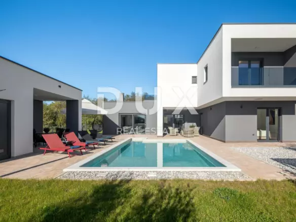 4-bedroom Detached House In Poreč, Croatia (178 M²)