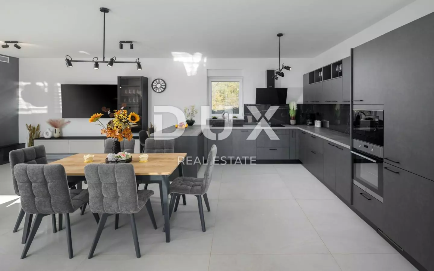 4-bedroom Detached House In Poreč, Croatia (178 M²)