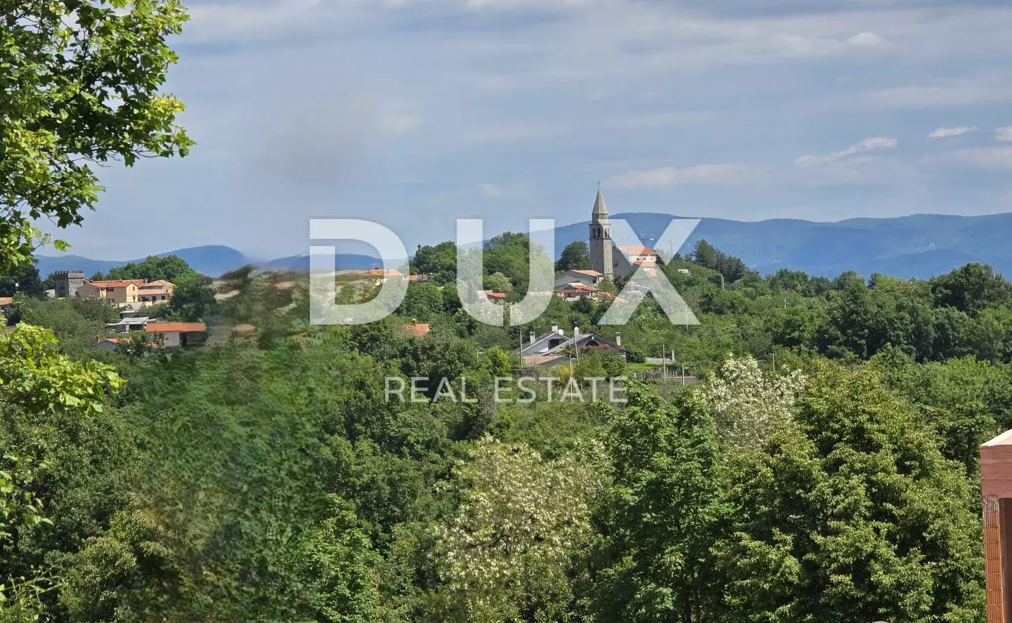 Land In Pazin, Croatia (6.270 M²)