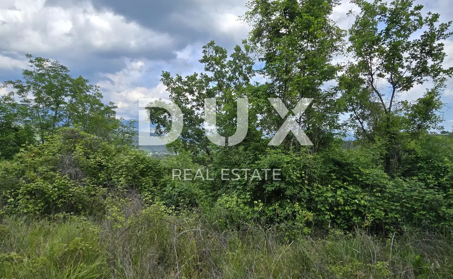 Land In Gračišće, Croatia (1.946 M²)