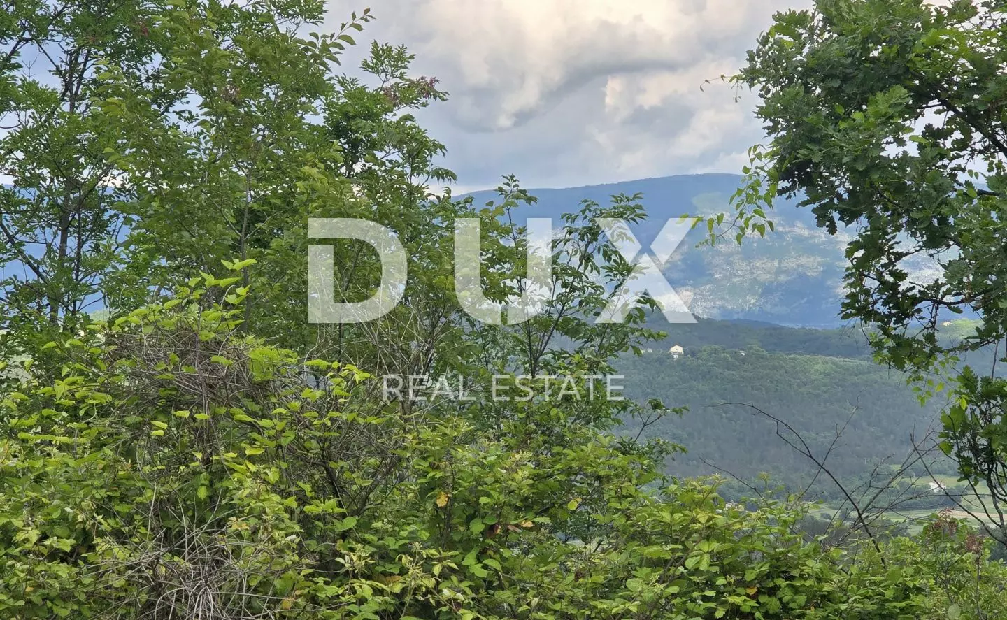Land In Gračišće, Croatia (1.946 M²)