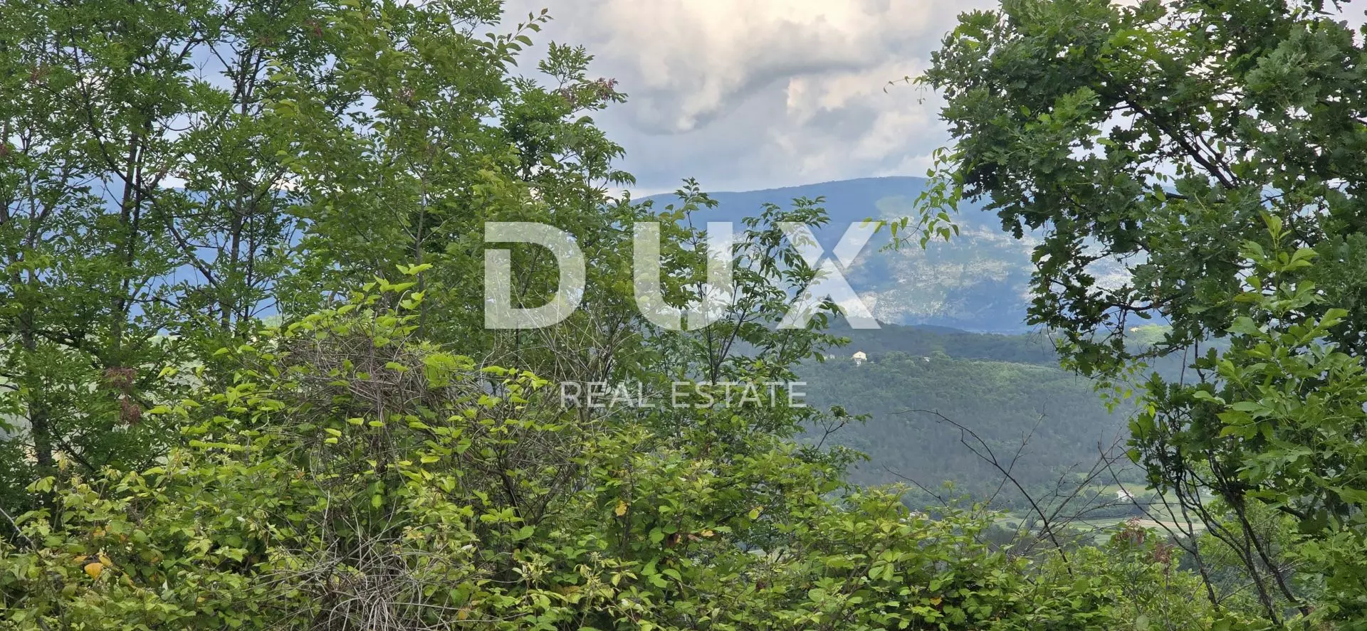Land In Gračišće, Croatia (1.946 M²)